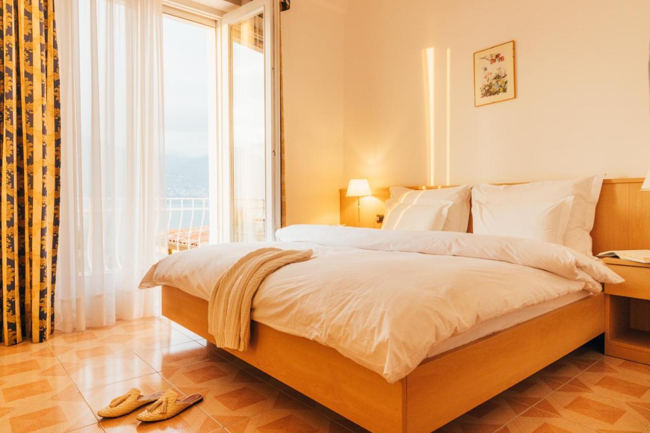 Hotel Orione - Lake Front Hotel Бренцоне-суль-Гарда Екстер'єр фото